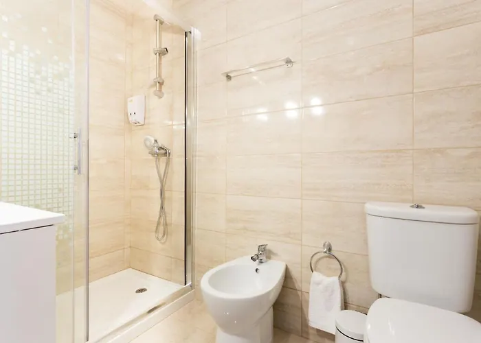 Casa Do Faria 카민하